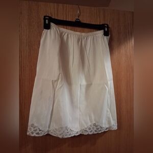 vintage wonder maid fine lingerie half slip with lace floral hem, medium 19 long